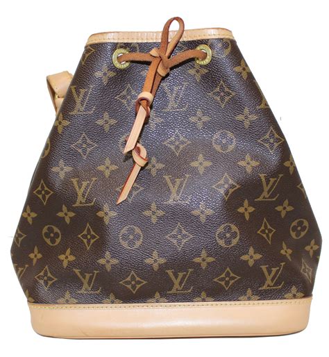 Louis Vuitton petite shoulder bag